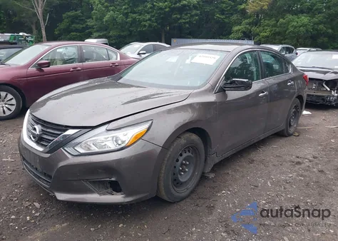 2017 Nissan Altima 2.5 S z USA, uszkodzony, nr VIN 1N4AL3AP4HN303148
